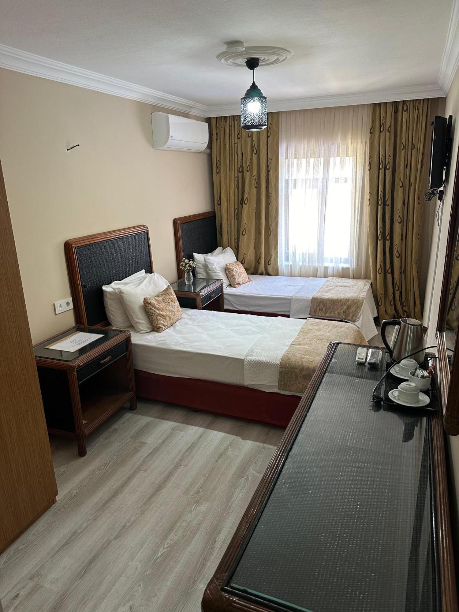 Loost Town Inn Hotel Анталия Екстериор снимка
