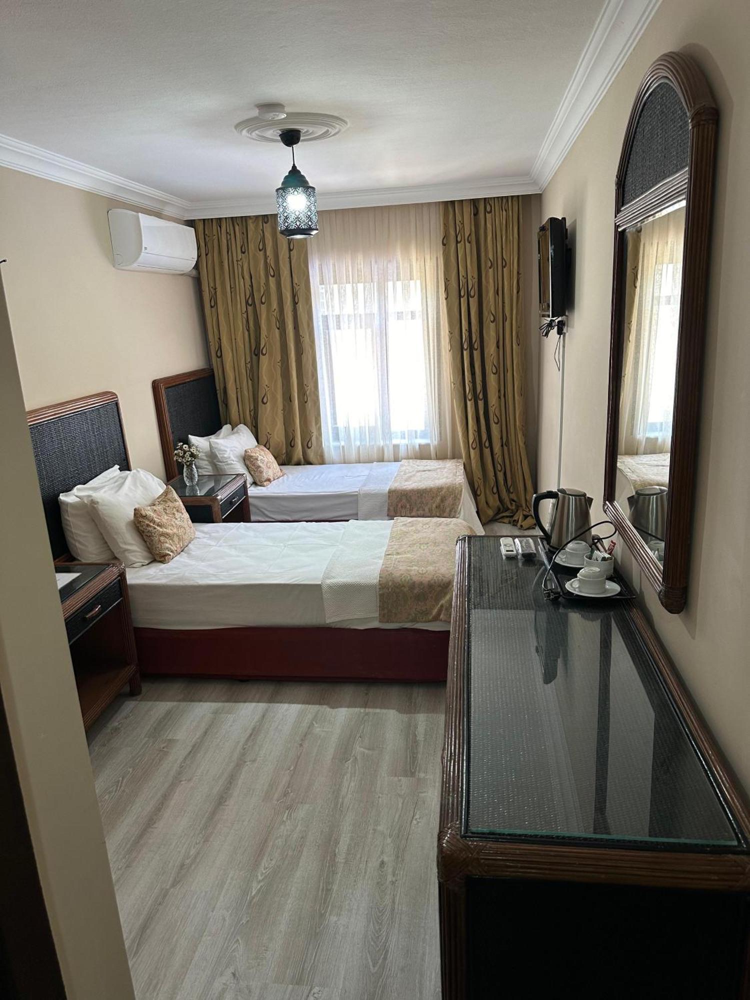 Loost Town Inn Hotel Анталия Екстериор снимка